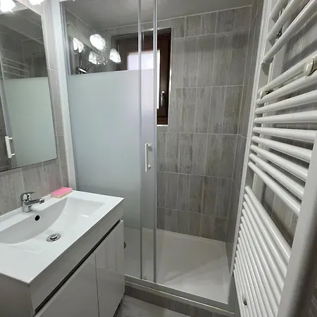 Cosy A Pour 4 Personnes, Balcon Expose Sud-ouest - Fr-1-198-128 Châtel
